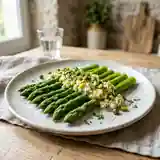 Asperges vertes fraîches à la sauce gribiche maison