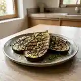 Aubergines grillées au barbecue, marinade méditerranéenne