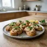 Canapés gourmands aux foies de morue pour apéritif