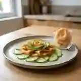 Carpaccio de saumon, concombre et crevettes