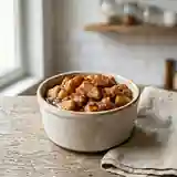 Compote de pommes au four maison, douce et parfumée