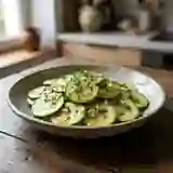 Courgettes croquantes à la vinaigrette moutardée