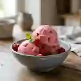 Crème glacée aux fraises des bois