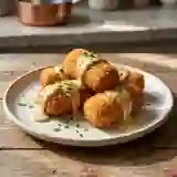 Croquettes de bœuf dorées et crème moutarde