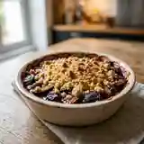 Crumble rapide aux quetsches : dessert fruité et gourmand