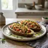 Délicieuses Aubergines Farcies au Thon et aux Herbes