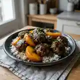 Délicieuses boulettes de viande aux pêches caramélisées