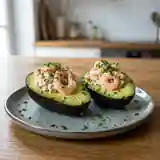 Demi-avocats gourmands aux crevettes fraîches