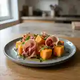 Entrée fraîche melon et jambon cru, vinaigrette au miel facile et rapide