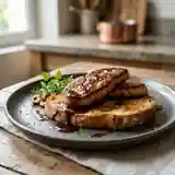 Foie gras poêlé au Pineau des Charentes : recette raffinée et gourmande