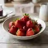 Fraises fraîches et coulis de cerises acidulé