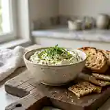 Fromage frais maison au pesto et aux herbes fraîches