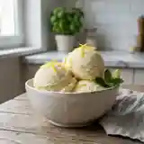 Glace au yaourt et citron maison : recette fraîche et facile