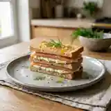 Mille-feuilles de saumon frais et crème légère à l'aneth