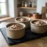 Petits pots de crème au chocolat et amandes : dessert gourmand et facile