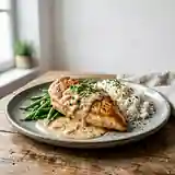 Poulet tendre à la sauce onctueuse au porto blanc
