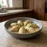 Quenelles de farine maison : recette facile et savoureuse
