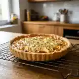 Quiche au fromage de chèvre sans beurre : recette facile et savoureuse