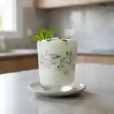Recette traditionnelle d'Ayran turc rafraîchissant
