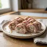 Roulés fondants jambon-roquefort aux noix