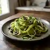 Rubans de courgettes à l'olive noire