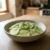 Salade de concombres croquants à l'échalote