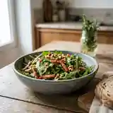 Salade de Pissenlits aux Lardons Croquants et Noix