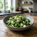 Salade fraîche d'asperges à la feta et au basilic