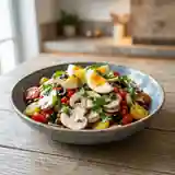 Salade fraîche de champignons à la niçoise