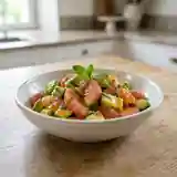 Salade fraîche de pamplemousse et avocat avec sauce mandarine à la libanaise