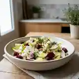 Salade fraîche d'endives et betterave à la crème citronnée