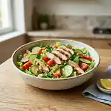 Salade fraîcheur de poulet en chiffonnade