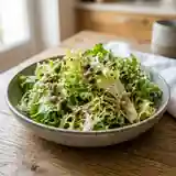Salade frisée croquante à l'anchoïade maison