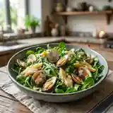 Salade gourmande aux coques et haddock fumé