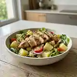 Salade gourmande de pommes de terre et poulet grillé