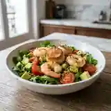 Salade gourmande de Saint-Jacques et crevettes fraîches