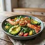 Salade gourmande de Saint-Jacques et langoustines fraîches