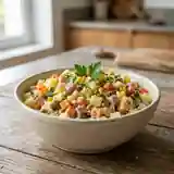 Salade moscovite traditionnelle : recette fraîche et gourmande
