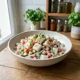 Salade tahitienne fraîche au poisson cru mariné