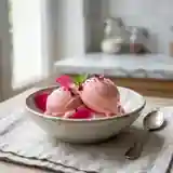 Sorbet à la rose maison : recette fraîche et parfumée