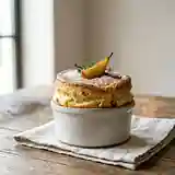 Soufflé léger aux poires fondantes : dessert gourmand et aérien