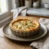 Tarte crémeuse au roquefort : recette gourmande et facile