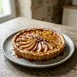 Tarte fondante aux poires caramélisées et sauce caramel maison