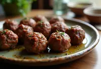 Délicieuses boulettes de bœuf aux oignons caramélisés et cumin parfumé