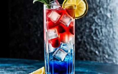 Cocktail Blue Marie : Recette Facile et Rafraîchissante à Base de Curaçao Bleu