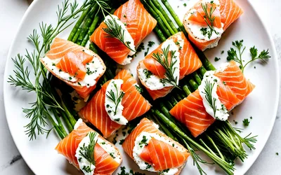 Recette facile de rouleaux de saumon fumé aux herbes fraîches pour apéritif
