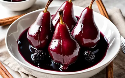 Recette facile de poires pochées au vin rouge et crème de cassis